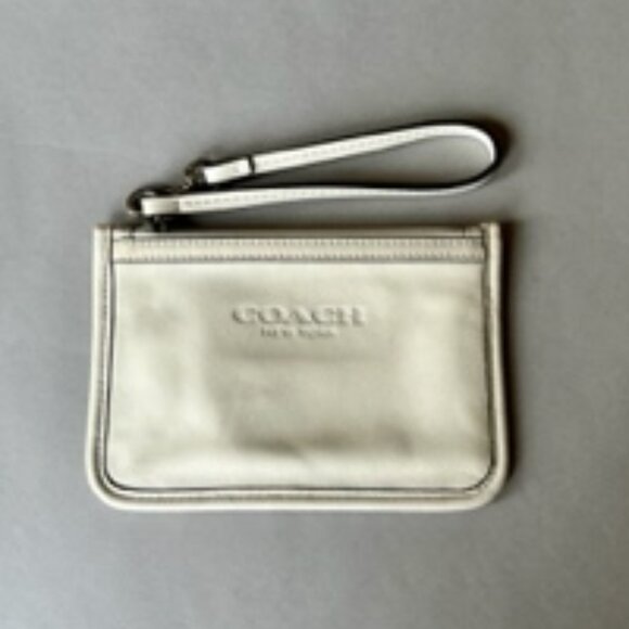 COACH White Leather Logo Embossed Wristlet - Picture 1 of 4